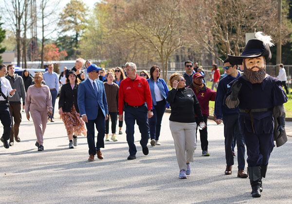 Christopher Newport University and Newport News Community Walk travels to Gildersleeve