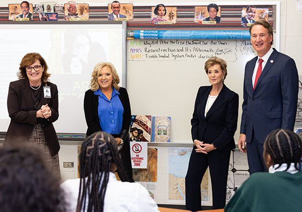 U.S. Secretary of Education visits NNPS